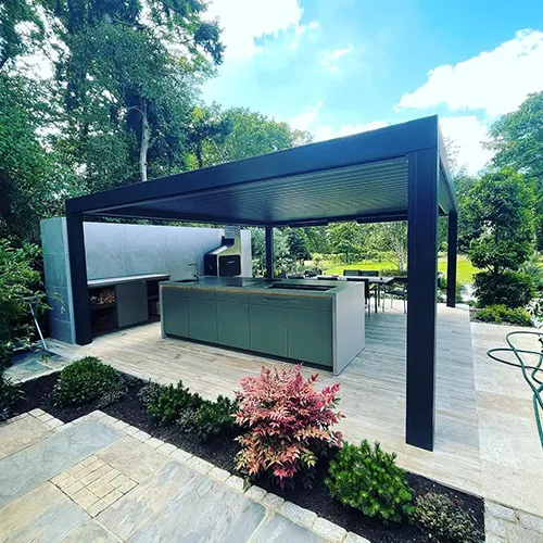 Outdoor Kitchen